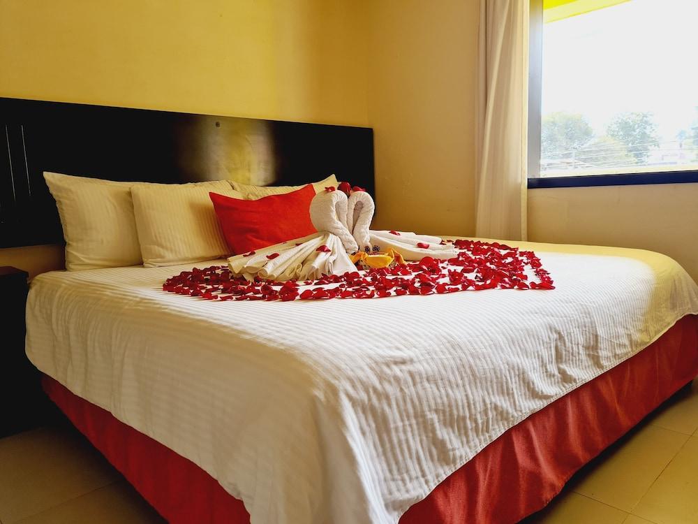 Hotel Jardines Del Carmen Сан-Кристобаль-де-Ла-Касас Экстерьер фото