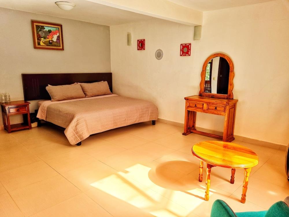 Hotel Jardines Del Carmen Сан-Кристобаль-де-Ла-Касас Экстерьер фото